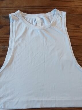 Avocado Active Wear Cropped Tank Medium